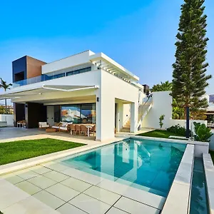https://sea-gardens-villa.1costadelsol.com